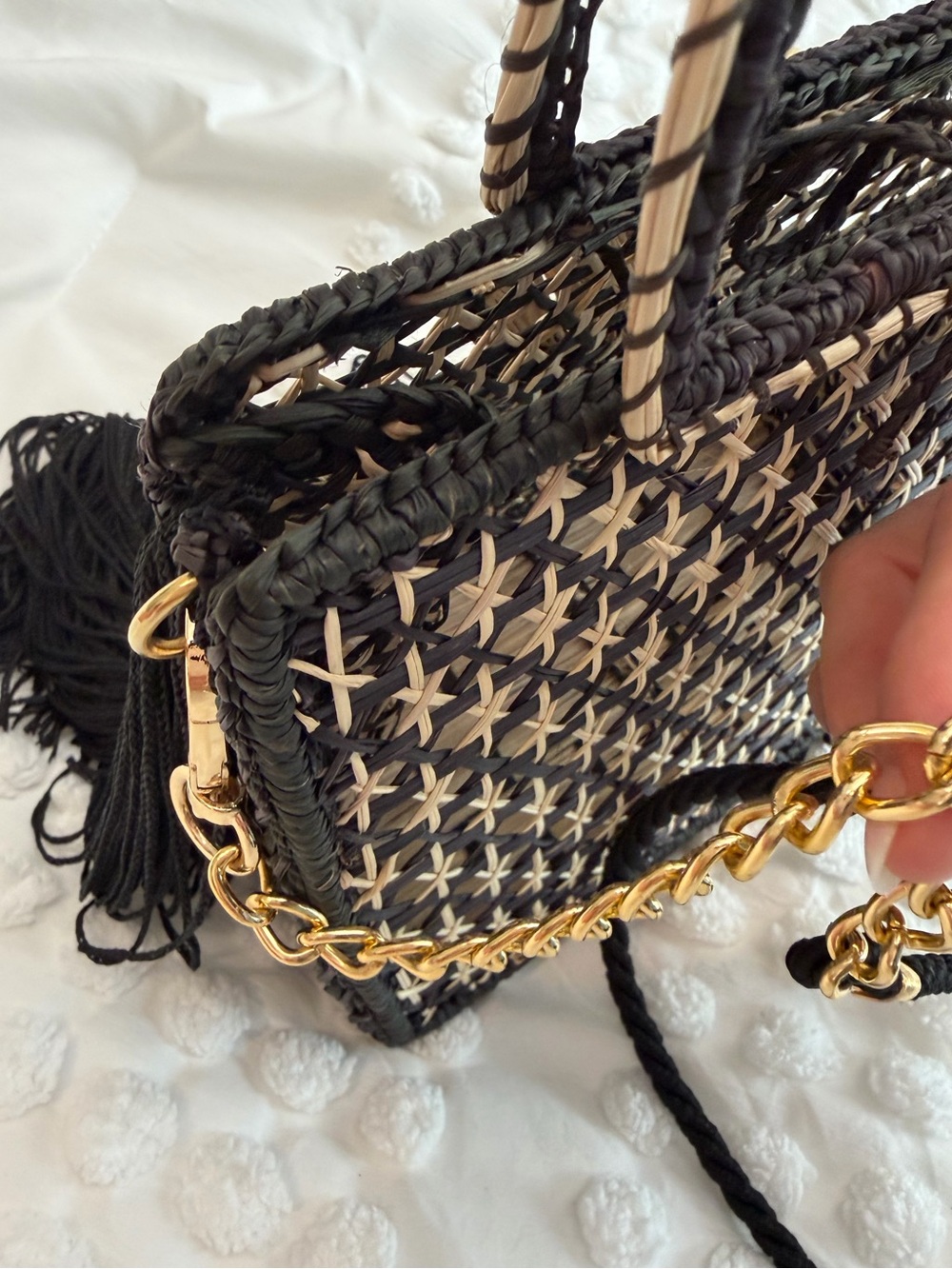 Gorgeous Woven Straw Flower Floral Fringe Bag Black Trendy - Picture 6 of 10